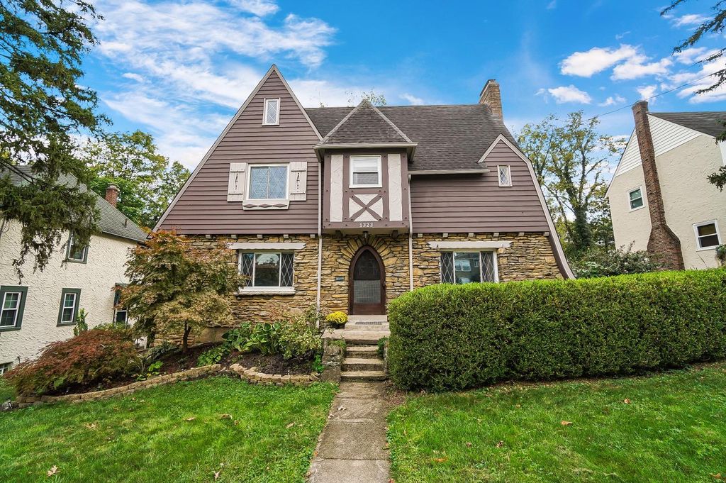 1323 Avon Dr, Cincinnati, OH 45229