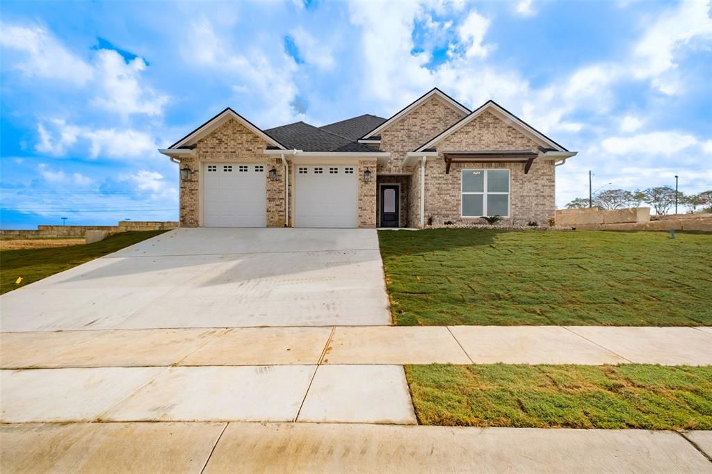 112 Buffalo Ridge Rd, Giddings, TX 78942