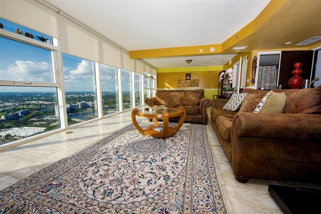 1830 S Ocean Dr #5107, Hallandale, FL 33009