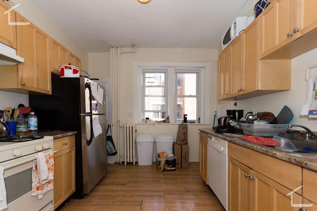 14 Glenville Ave, Boston, MA 02134