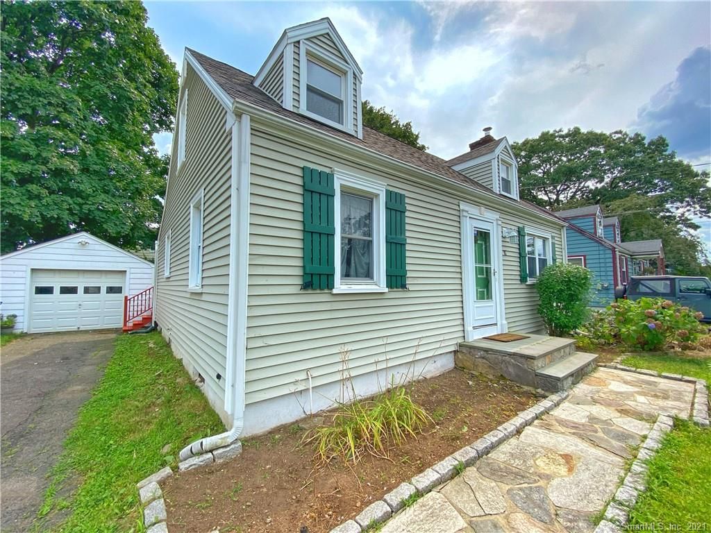 11 Baxter Dr, Norwalk, CT 06854