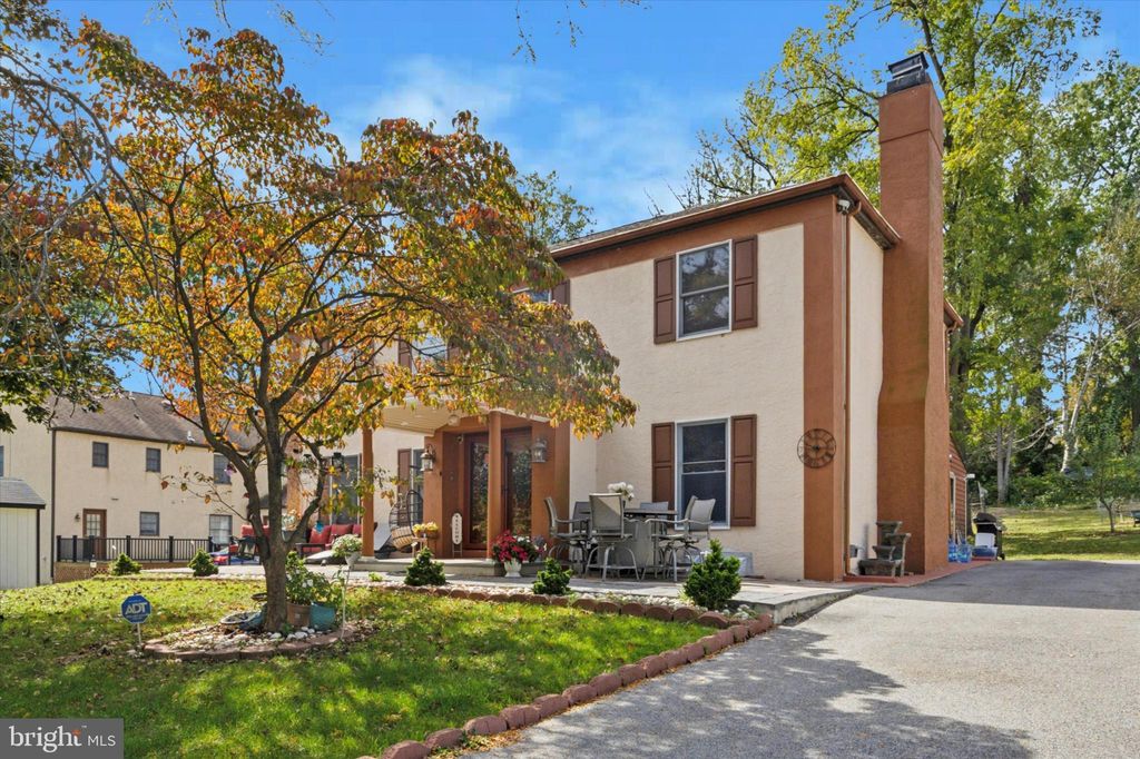 neer  ② The wait is over! The highly anticipated New Balance 1906