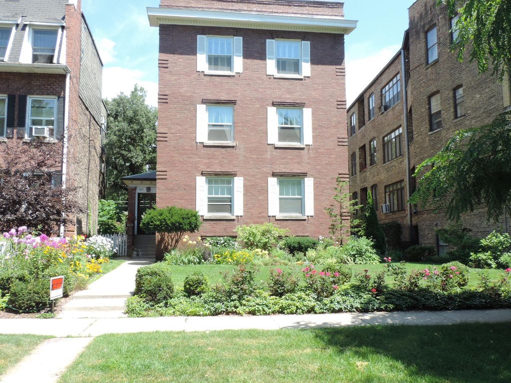 805 Michigan Ave #2, Evanston, IL 60202