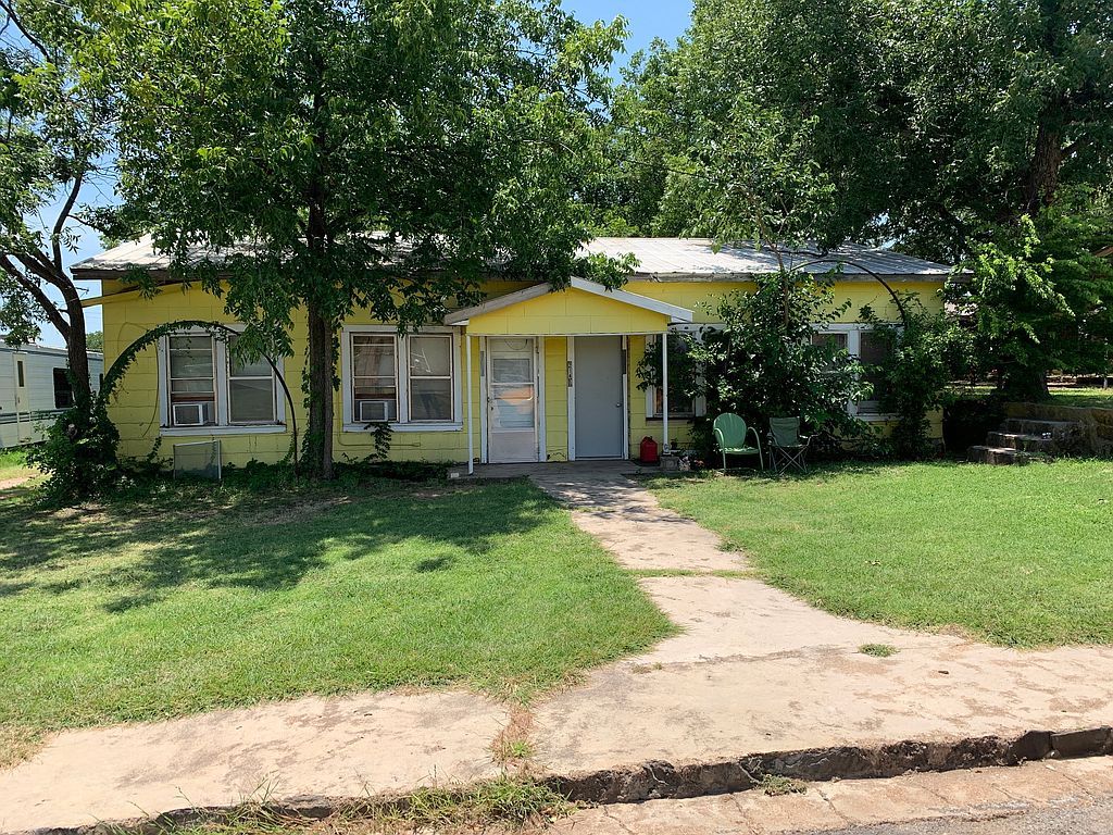 214 E Walnut St, Archer City, TX 76351 Trulia