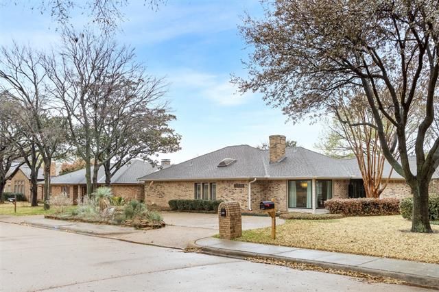10006 Hickory Crossing St, Dallas, TX 75243