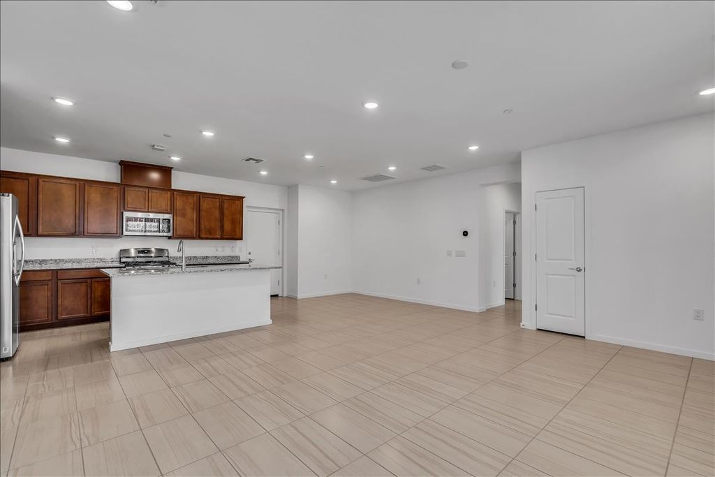 760 E Doral Ave #101, Gilbert, AZ 85297