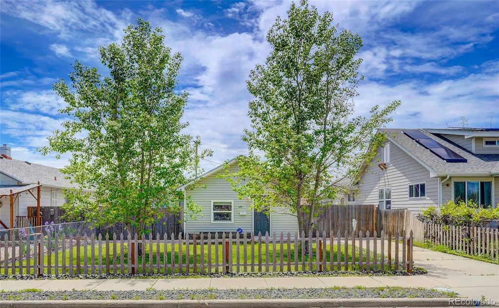 124 4th St, Fort Lupton, CO 80621