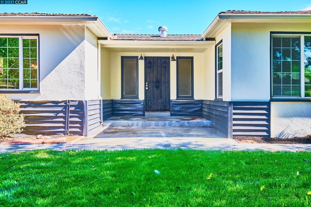 15 Loftus Rd, Bay Point, CA 94565
