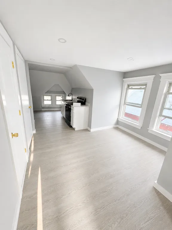 899 S 19th St #3 — photo 2 of 6
