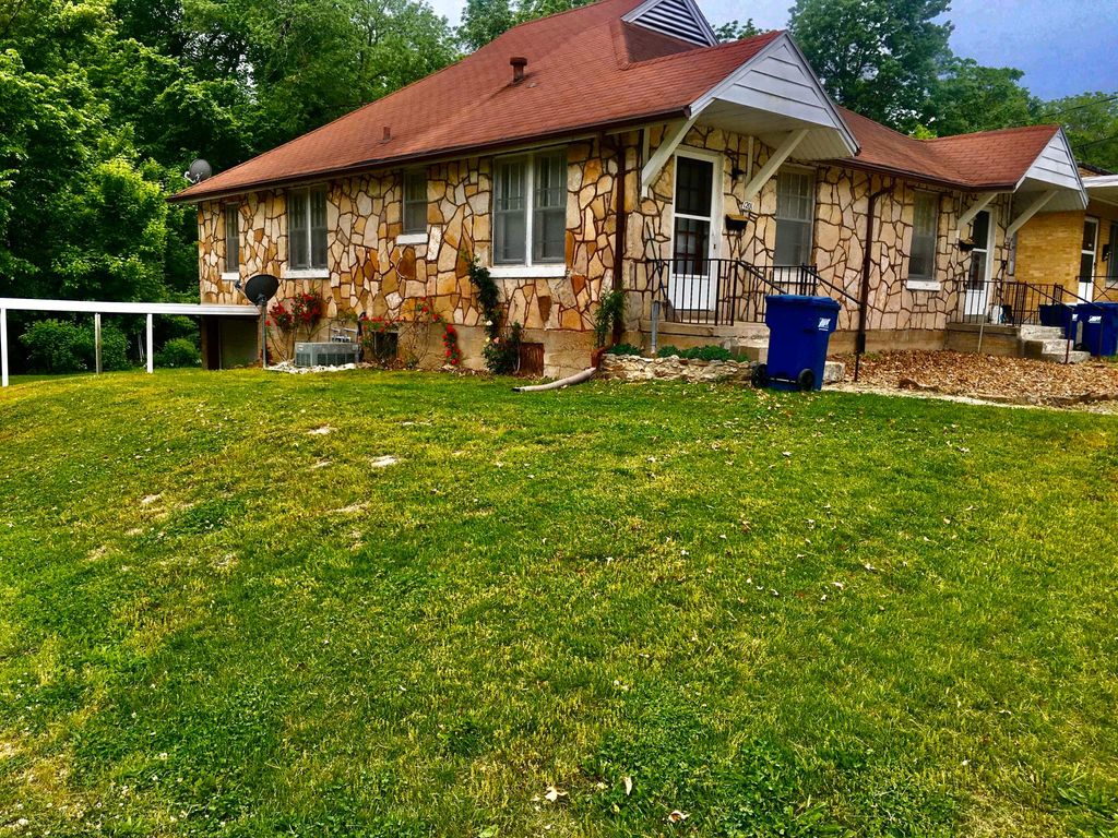1203 W McCarty St #B, Jefferson City, MO 65109