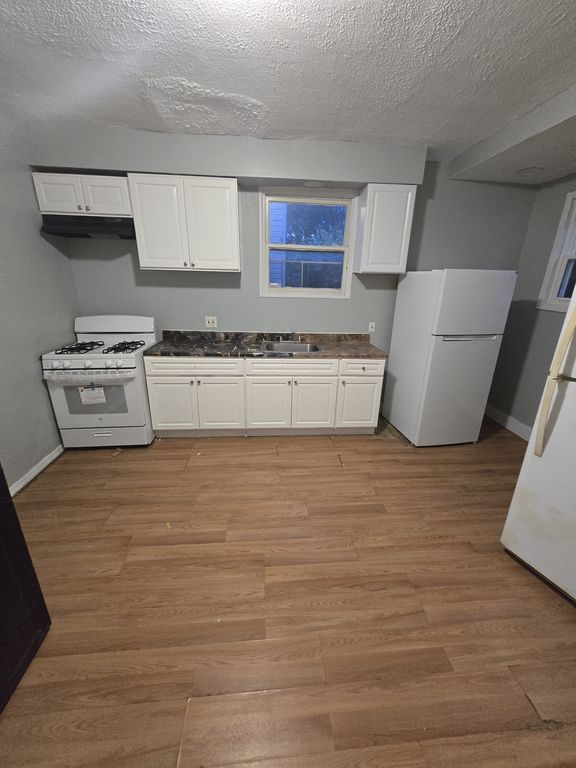 152 Shephard Ave #1B, Newark, NJ 07112