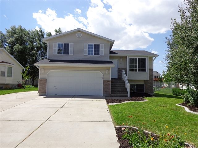 2413 W 1915 N, Clearfield, UT 84015