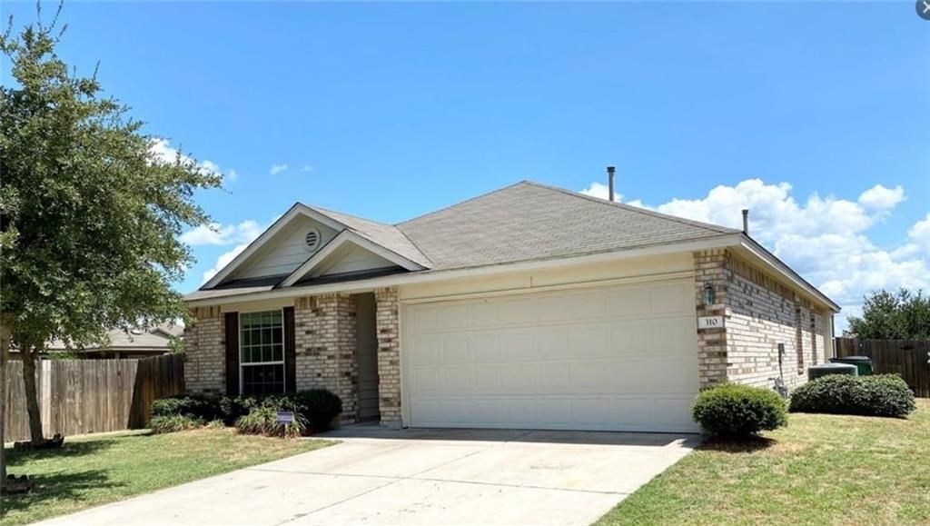 310 Grutsch Dr, Bastrop, TX 78602