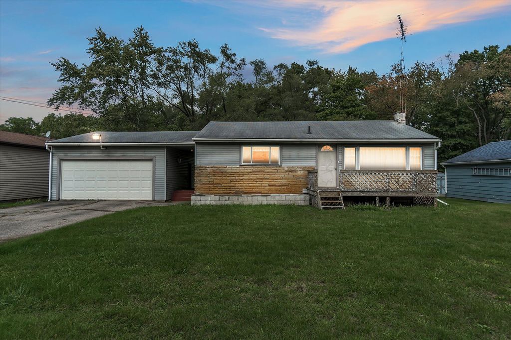 492 E Grove Ave, Michigan Center, MI 49254