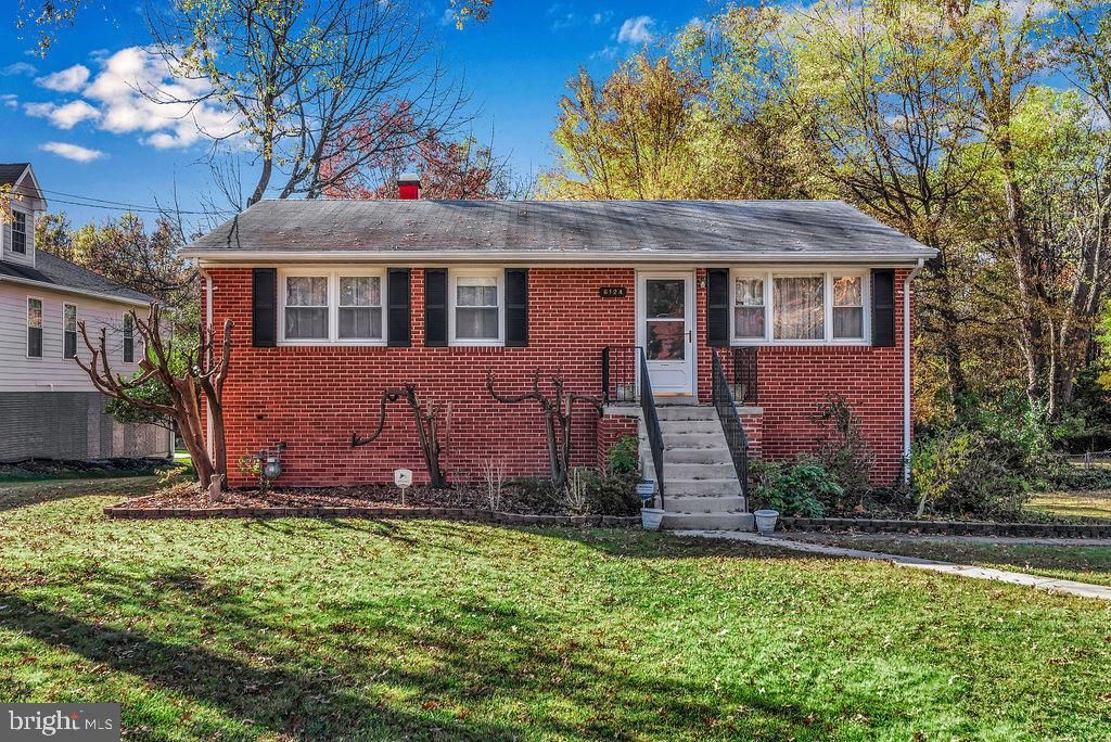 6124 Naval Ave, Lanham, MD 20706 3 Bed, 2 Bath SingleFamily Home