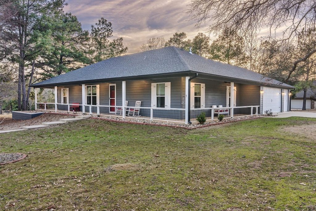 142 Peaceful Woods Trl, Holly Lake Ranch, TX 75765