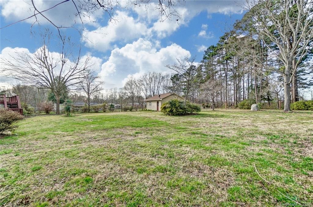 105 Airport Rd, Stanley, NC 4 Bed, 2 Bath SingleFamily Home 44