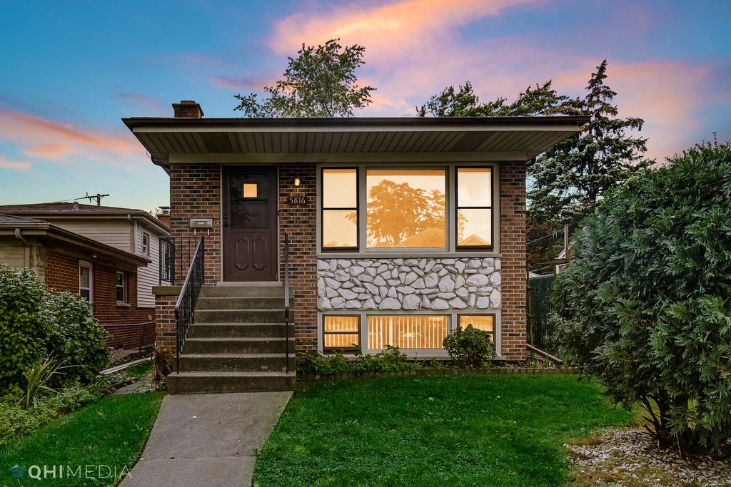 5816 Madison St, Morton Grove, IL 60053