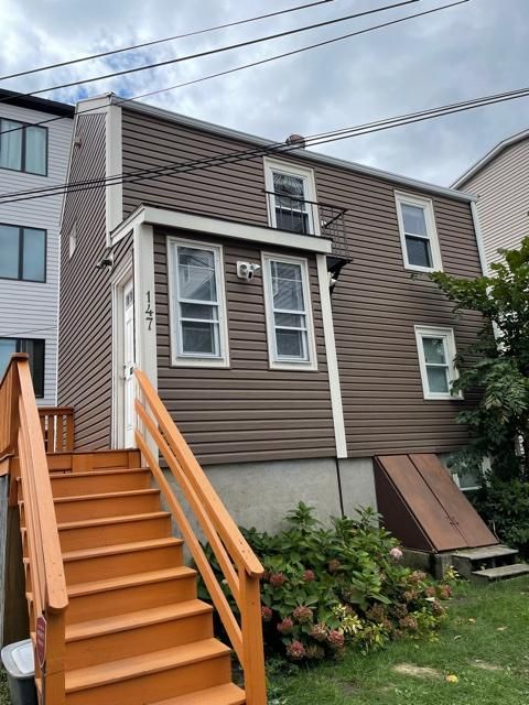 147 W 8th St #1, Boston, MA 02127