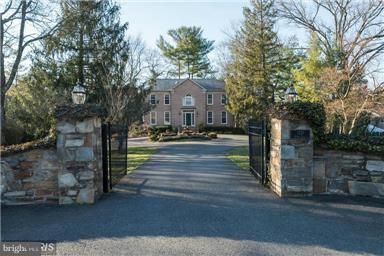 1326 Kirby Rd, Mc Lean, VA 22101