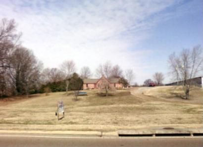4578 Goodman Rd, Horn Lake, MS 38637