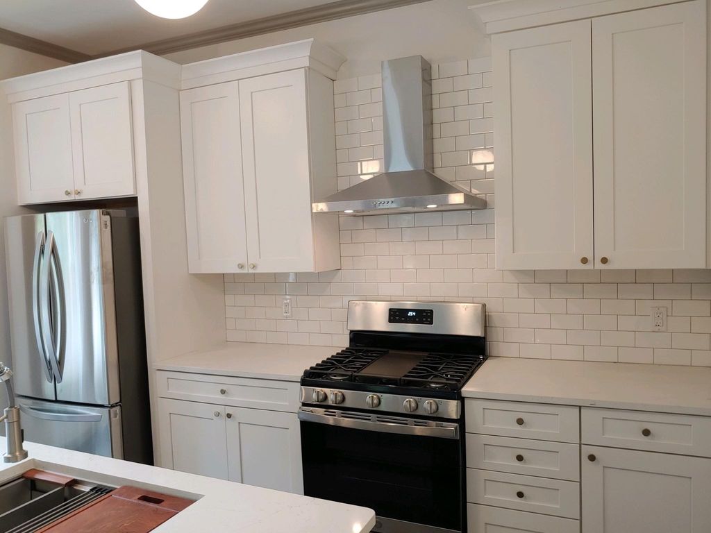 242 Ashland Ave #1, Buffalo, NY 14222