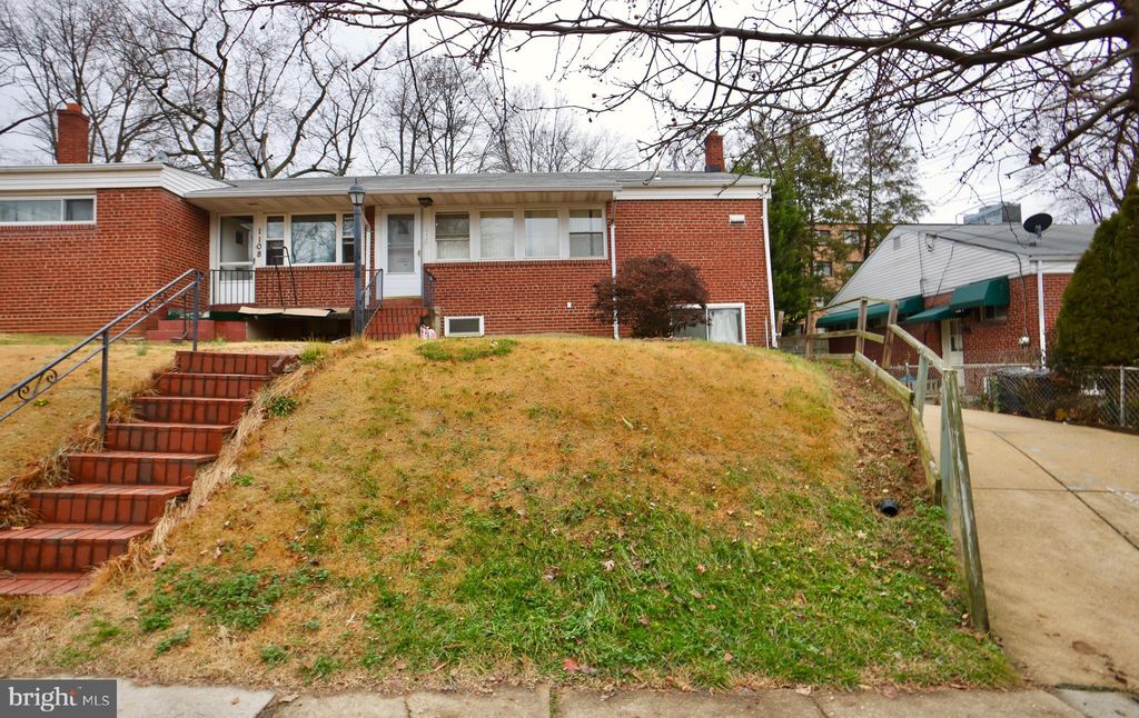1110 Ruatan St, Silver Spring, MD 20903