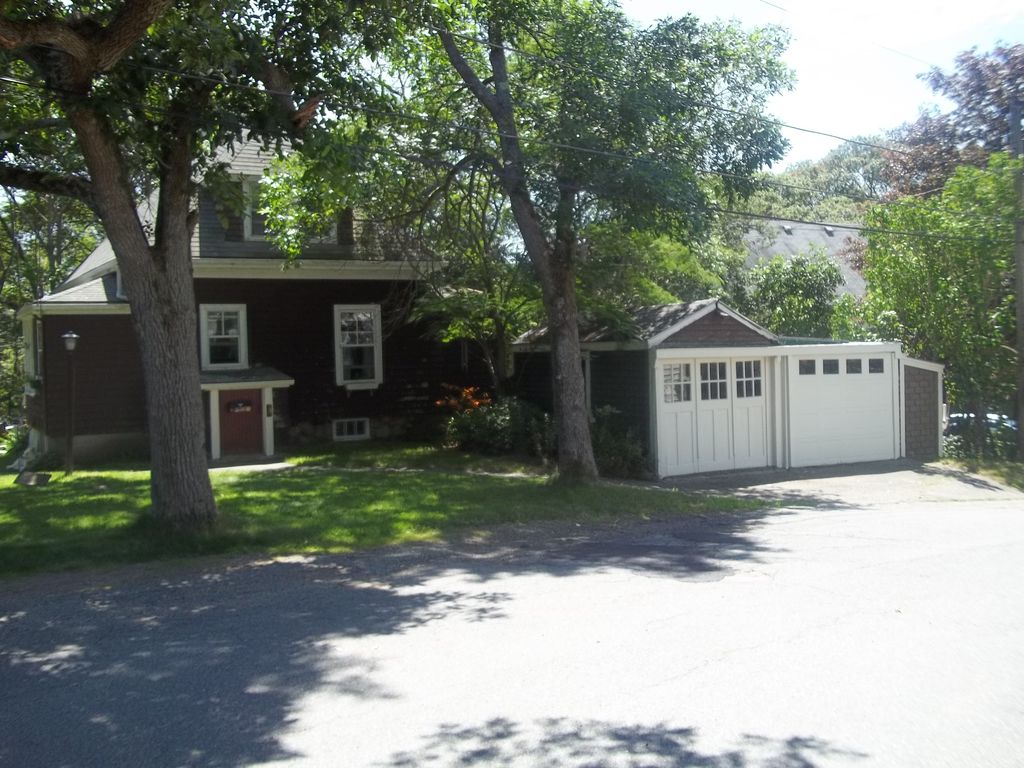 3 Ellery St, Gloucester, MA 01930