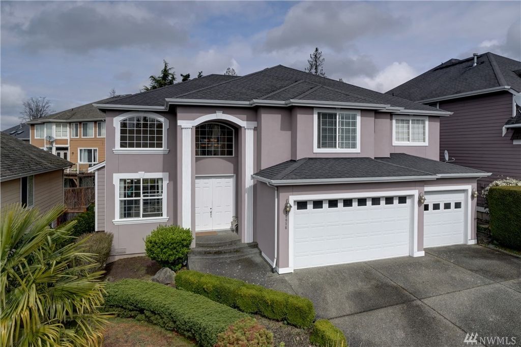 10036 SE 219th Pl, Kent, WA 98031