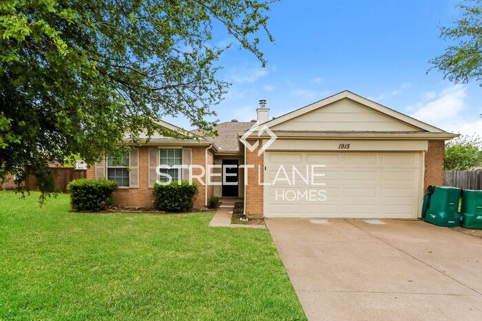 1915 Berkley Ave, Red Oak, TX 75154