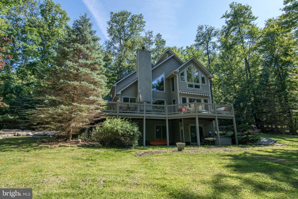 338 Mountainview Dr, Oakland, MD 21550