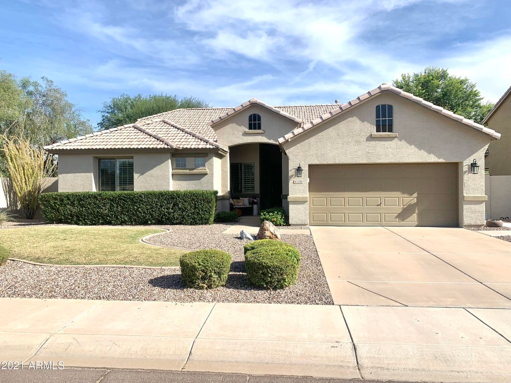 2780 E Lindrick Dr, Chandler, AZ 85249