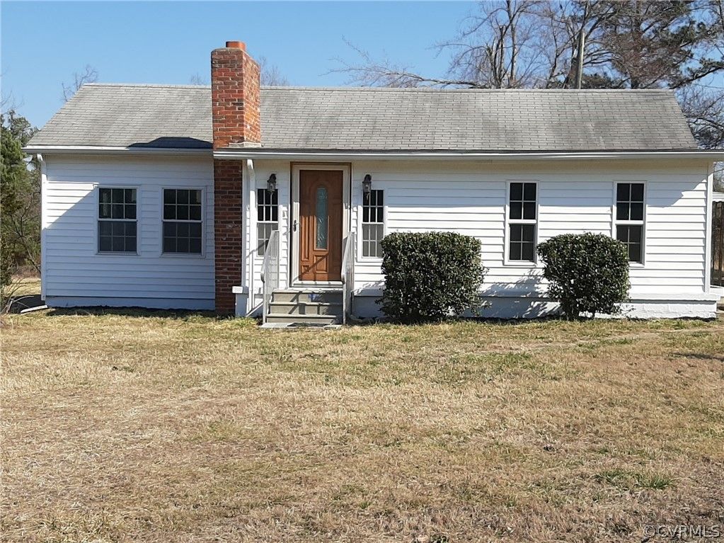 614 Rocky Hill Rd, Blackstone, VA 23824