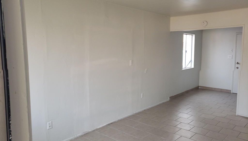 704 Lilac St #B, Bakersfield, CA 93308