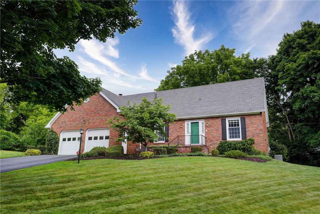 12 Victoria Rise, Fairport, NY 14450 SingleFamily Home for Sale MLS