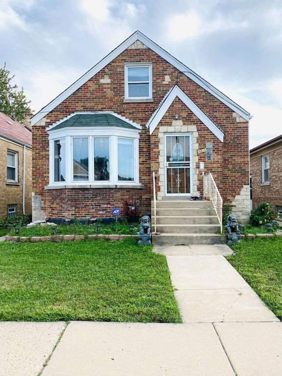 5915 W Foster Ave, Chicago, IL 60630