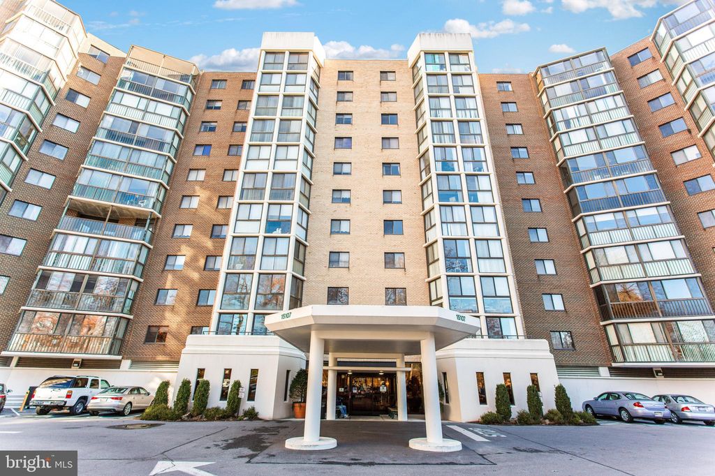 15107 Interlachen Dr #2-208, Silver Spring, MD 20906