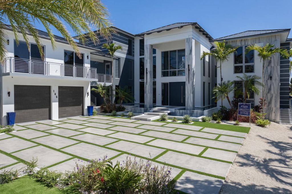 146 Bayview Dr, Lower Matecumbe Key, FL 33036