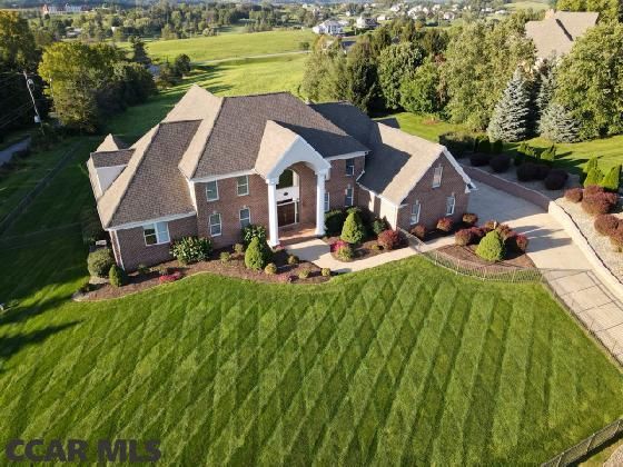 191 Mount Pleasant Dr, Boalsburg, PA 16827