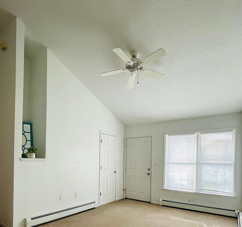 29 Chicory Dr, Wolcott, CT 06716