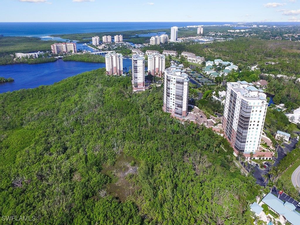 455 Cove Tower Dr #903, Naples, FL 34113