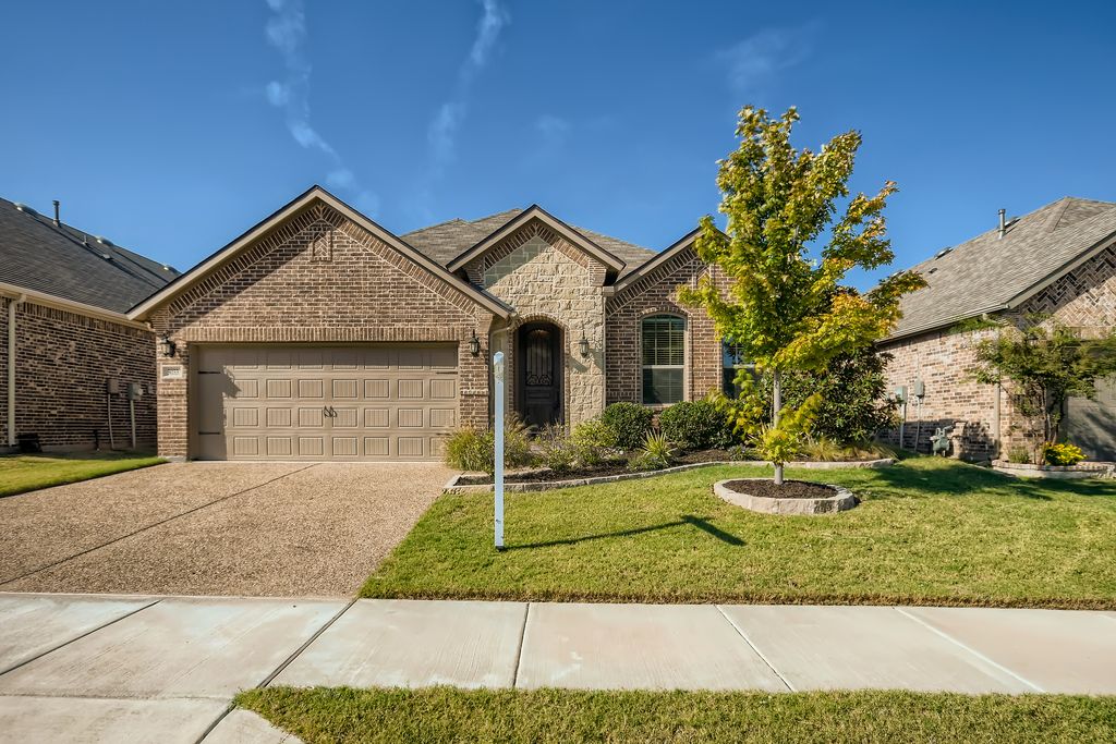 3033 Sangria Ln, Fort Worth, TX 76177