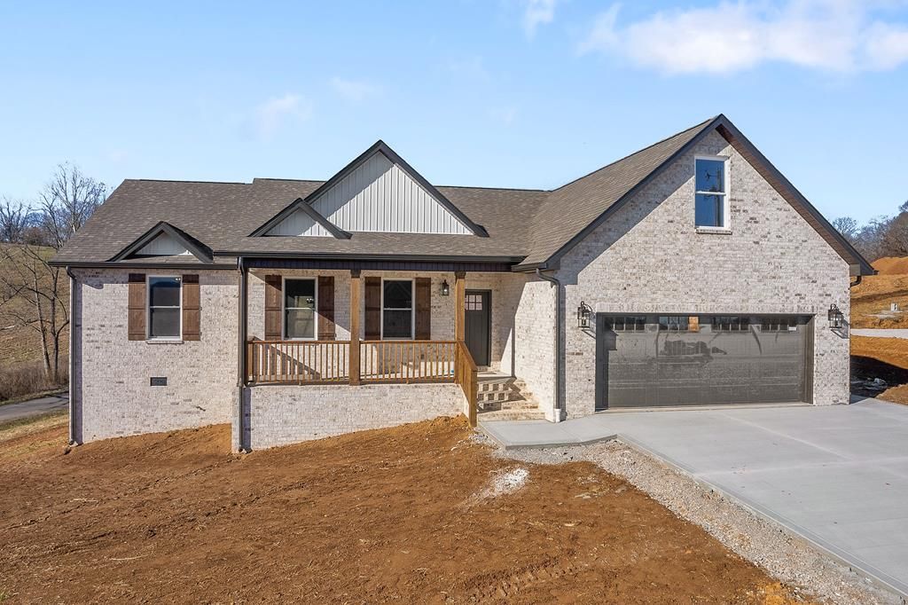 683 Blue Water Dr, Cookeville, TN 38506