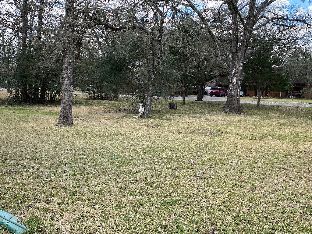 216 Summit Dr, La Grange, TX 78945 3 Bed, 3 Bath SingleFamily Home