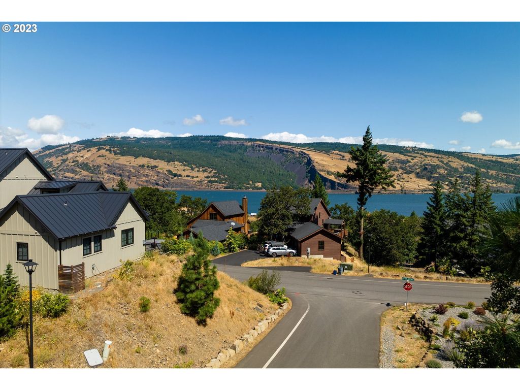 Asher St   #31, Mosier, OR 97040