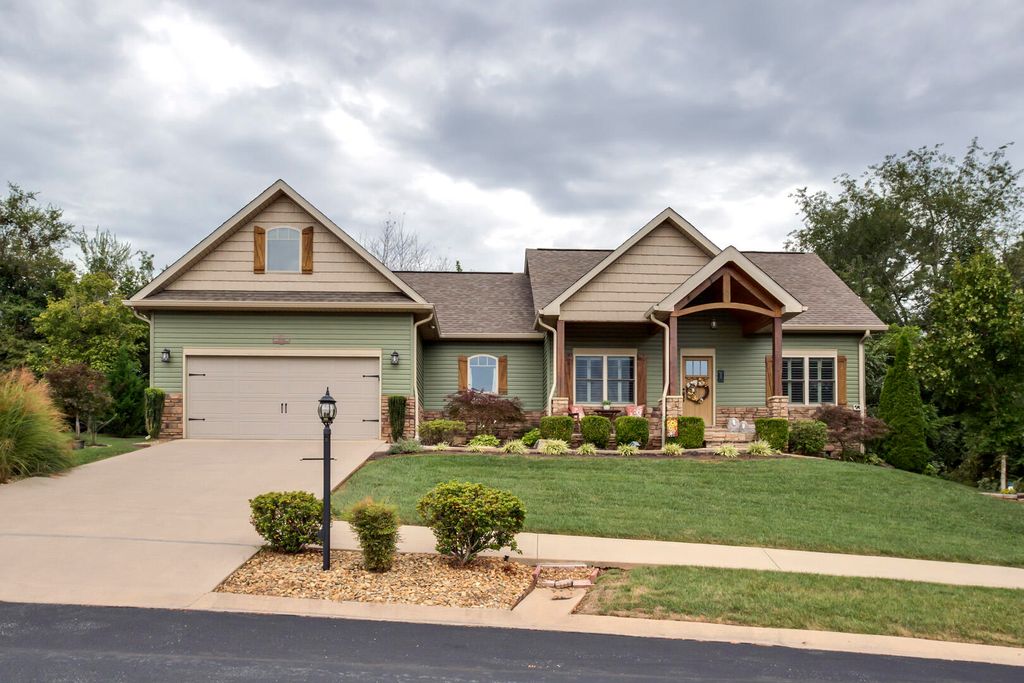 418 Cheeyo Pl, Loudon, TN 37774