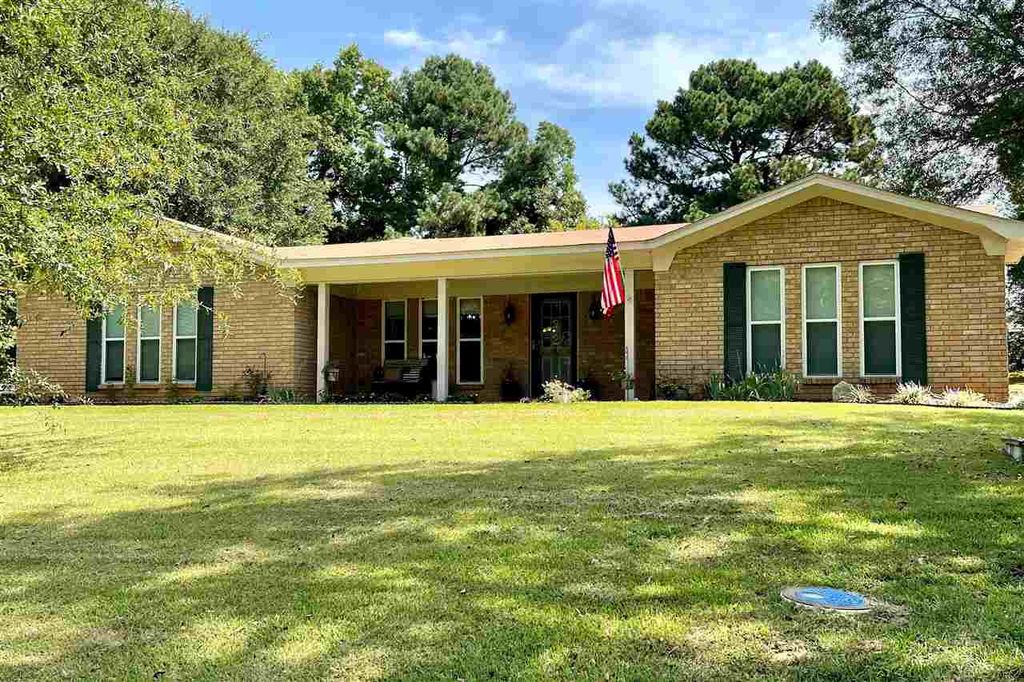 32 Big Oak Ln, Texarkana, TX 75503