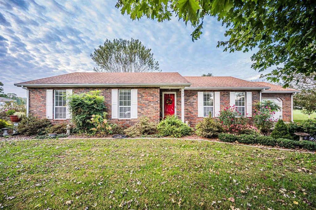 373 Circle Dr, Russellville, KY 42276