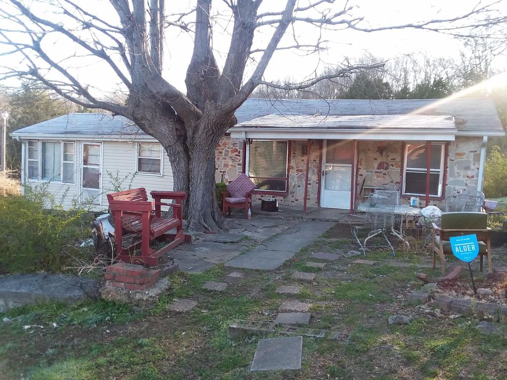 512 Mitchell St, Pulaski, TN - 3 Bed, 2 Bath Single-Family Home - 6