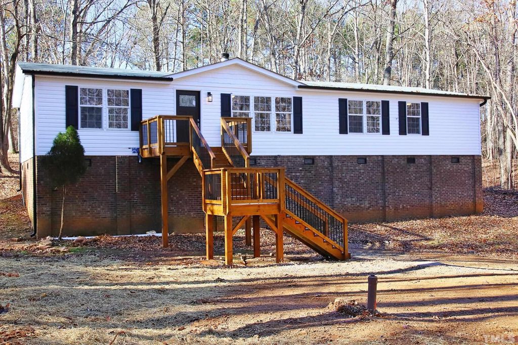 820 Estes Ln, Holly Springs, NC 27540